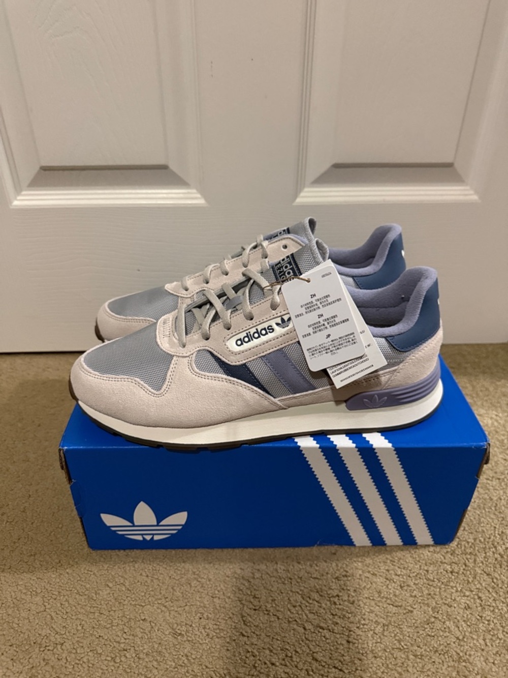Treziod Adidas Men’s Grey & Blue Casual Runner Sneakers